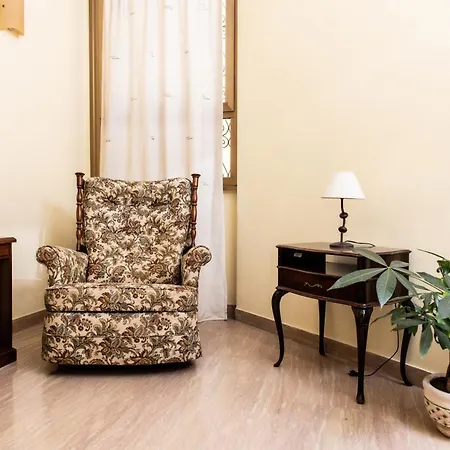 Laterani36 Elegante 3 Camere, Sopra Metro Porta Metronia Apartment *