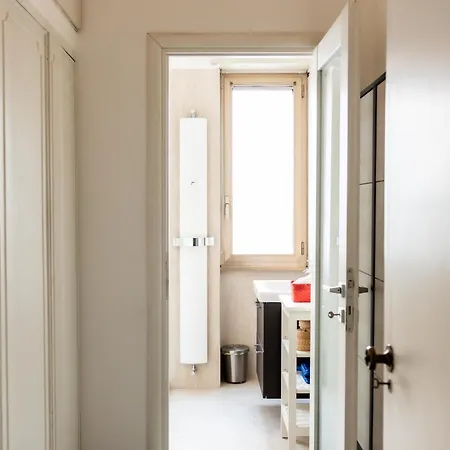 Luminoso E Ampio Laterani36 Appartement