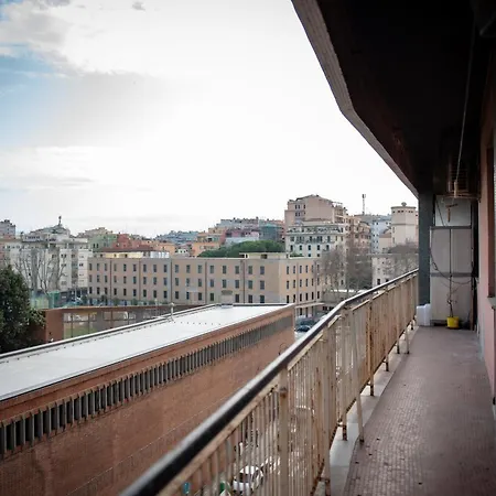 Appartement Luminoso E Ampio Laterani36 Rome
