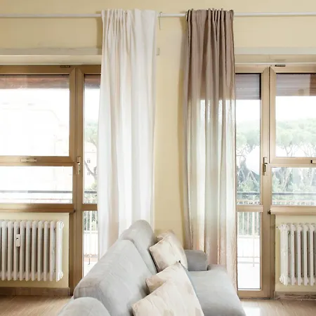 Apartment Laterani36 Elegante 3 Camere, Sopra Metro Porta Metronia