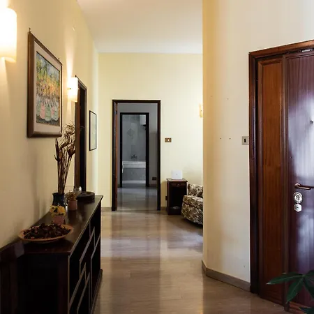 Apartment Laterani36 Elegante 3 Camere, Sopra Metro Porta Metronia