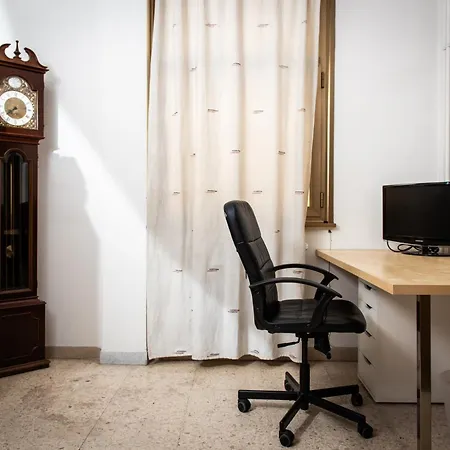 Laterani36 Elegante 3 Camere, Sopra Metro Porta Metronia Apartment *